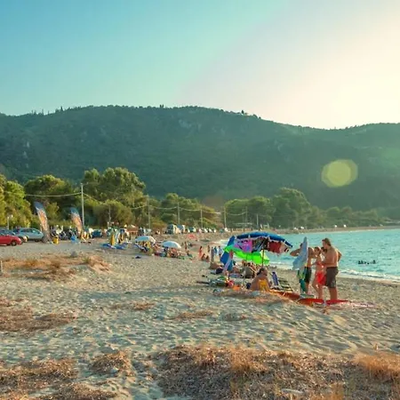 *fryni*/5' From Sea & Center/mountain View Frínion