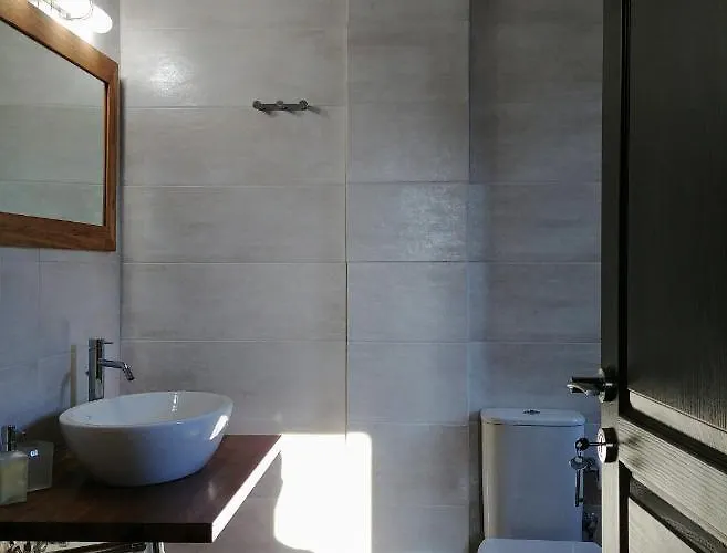 *fryni*/5' From Sea & Center/mountain View