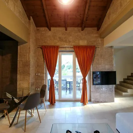 *fryni*/5' From Sea & Center/mountain View Villa